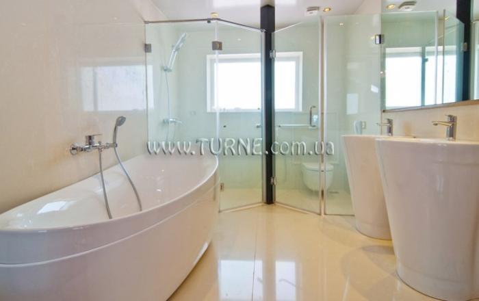 Отель White Pearl Suites 3*