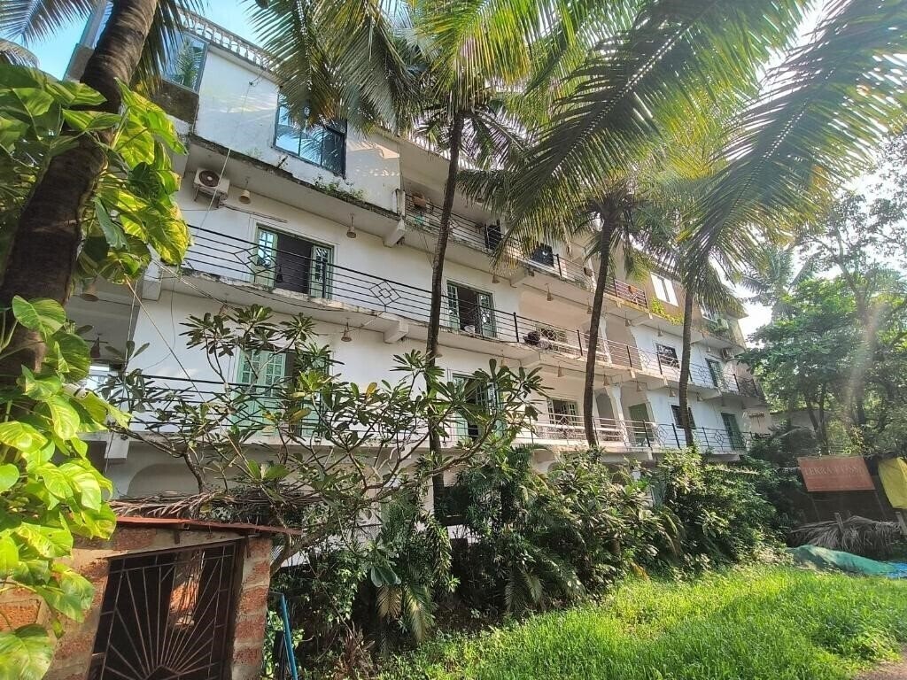 White Feather Guest House 2* суреті