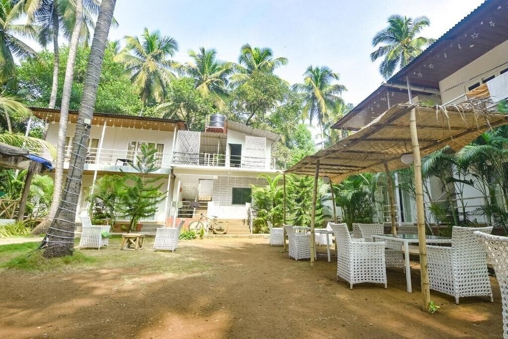 La Volga by Turtle Retreat (ex. La Volga Beach Resort) 2* қонақ үйі