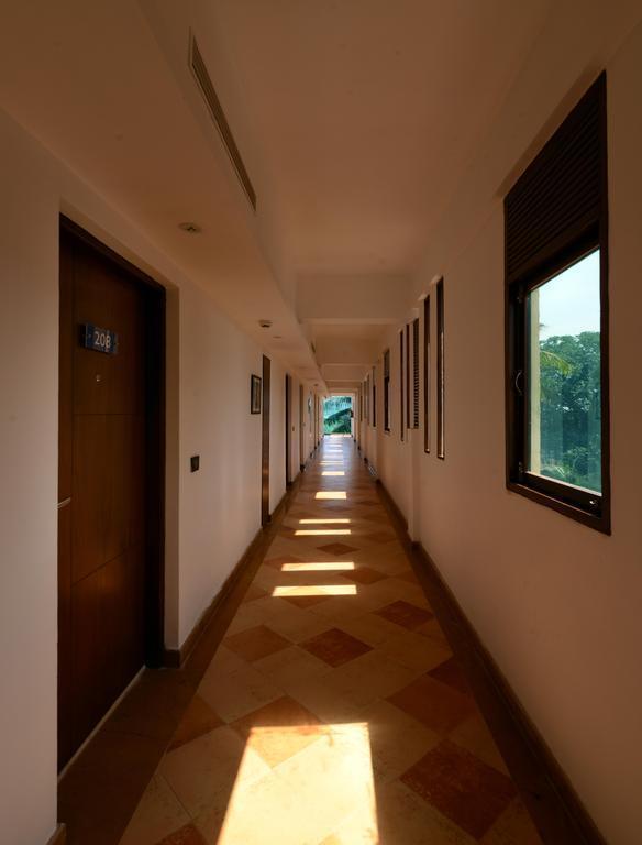 Golden Tulip Goa 4* фотосуреті