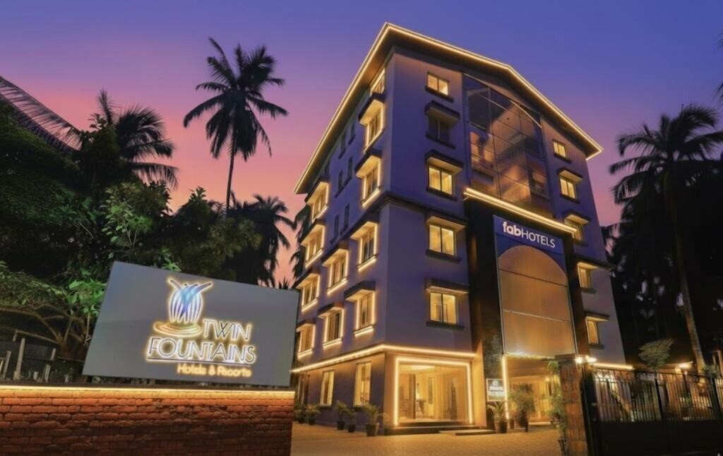 Фото Twin Fountains 3*