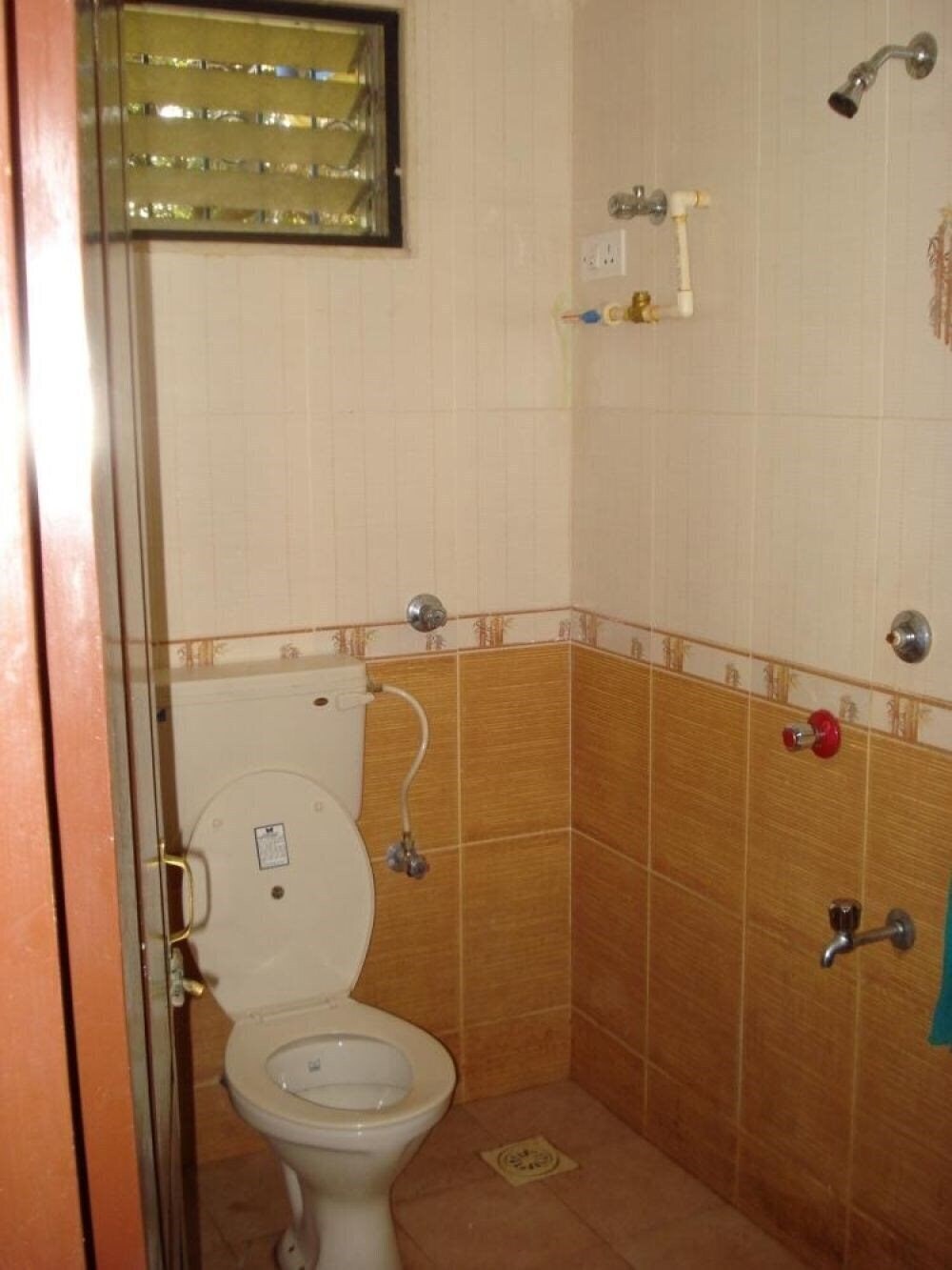The Quest Hotel 1* суреті