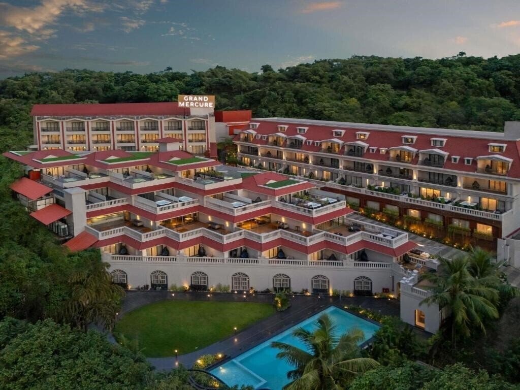 Отель Grand Mercure Candolim (ex. Antarim Resort) 5*