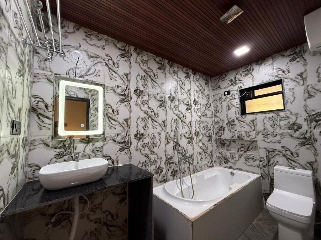 Изображение Casa Almeida by Legends Hotel (ex. Casa Almeida Hotel Candolim) 3*