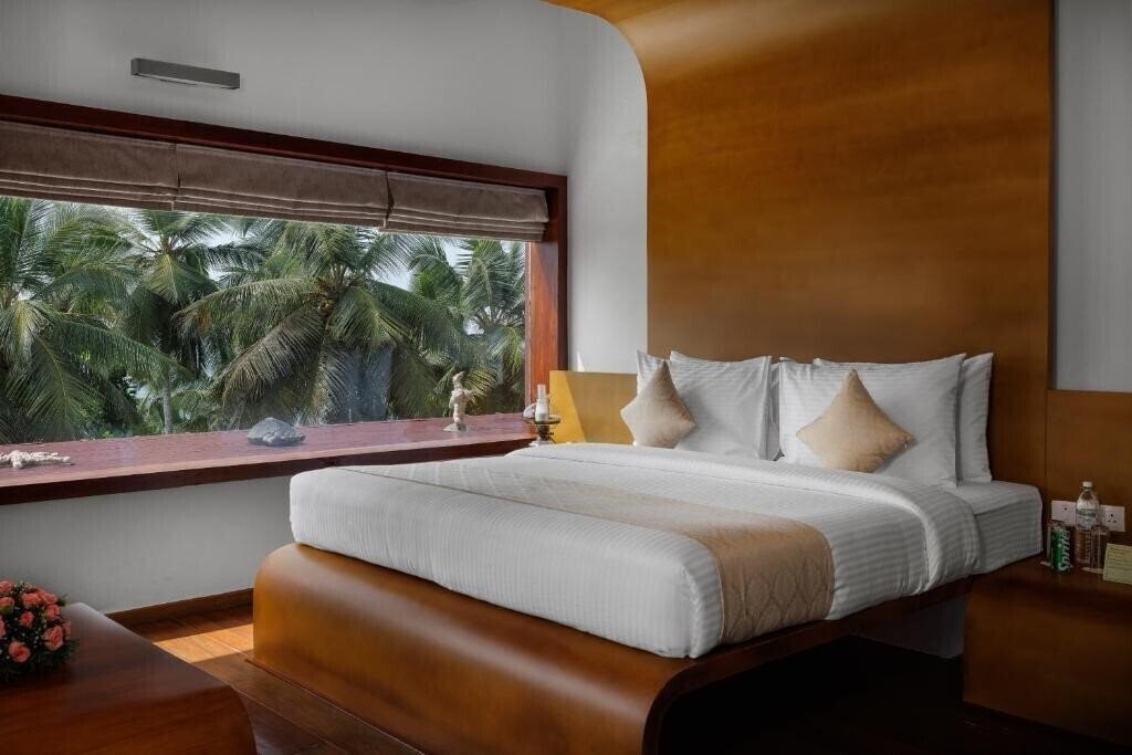 Фото Turtle On The Beach 4*