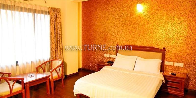 Deshadan Plaza Kochi 3* суреті