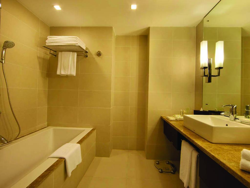 Картинка Holiday Inn Kochi 5*