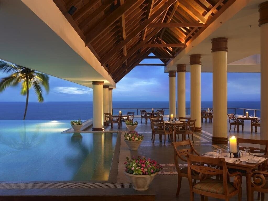 Отель Raaviz Kovalam (ex. The Leela Kovalam) 5*