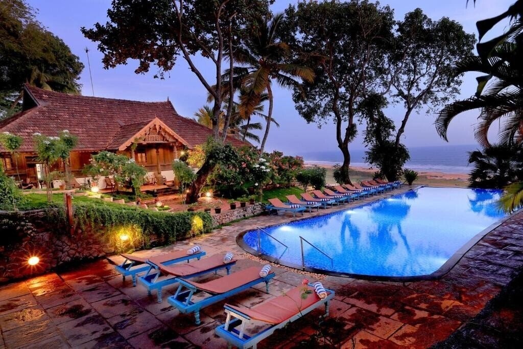 Somatheeram Beach Resort Kovalam 3* қонақ үйі