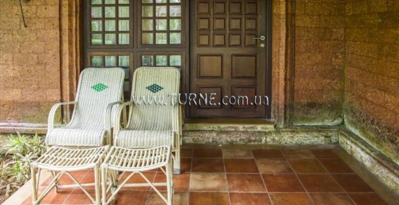 Eastand Lake Song 4* фотосуреті