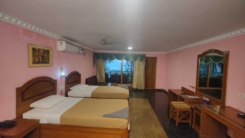 Sea Breeze 3* қонақ үйі