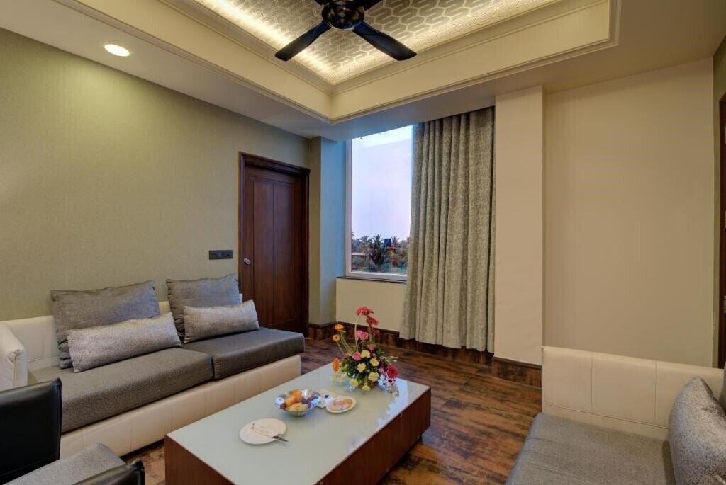 Отель Godwin 3*