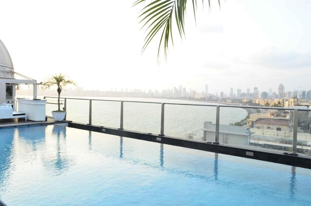 Фото Intercontinental Marine Drive Mumbai 5*