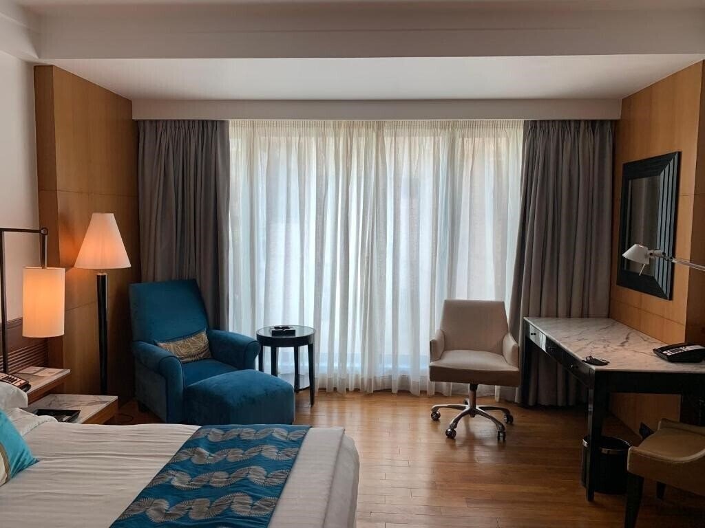 Картинка Intercontinental Marine Drive Mumbai 5*