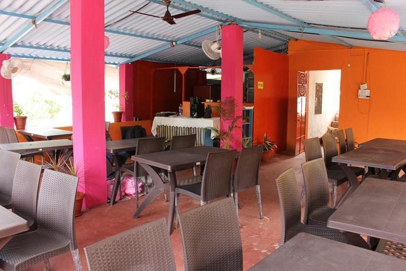 Kiara Beach Hotel 1* фотосуреті