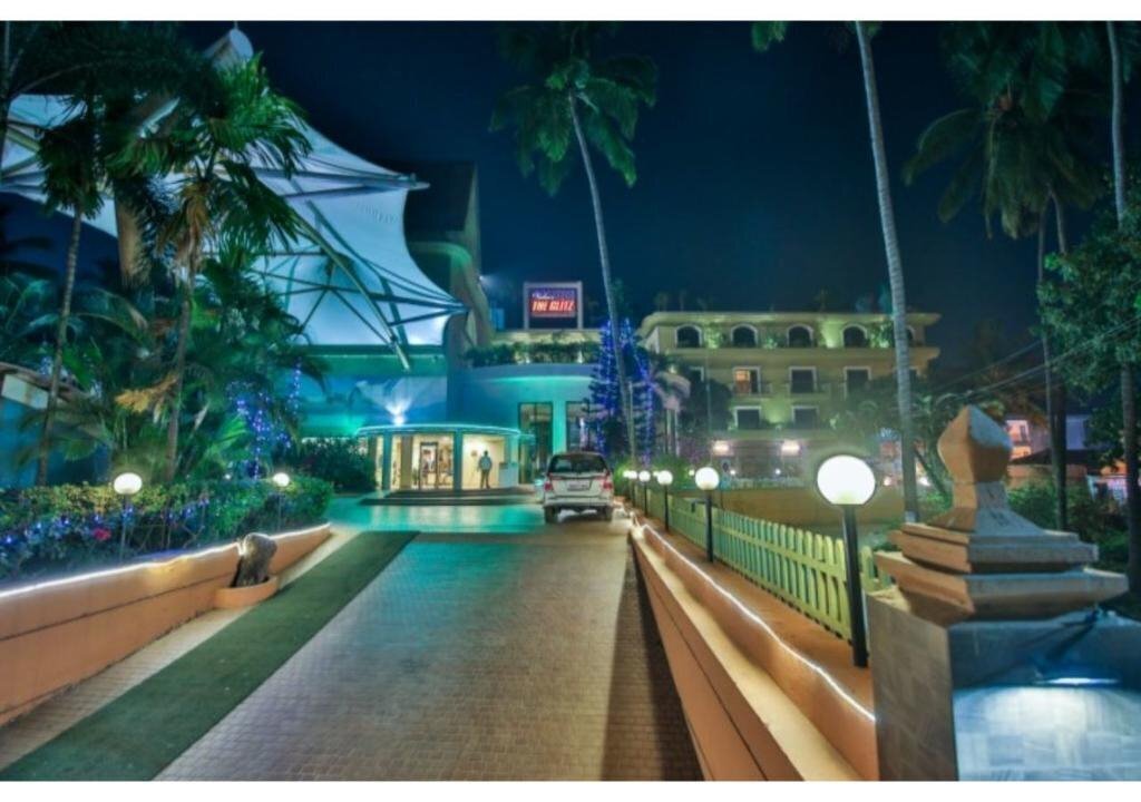 Neelams The Glitz 4* қонақ үйі