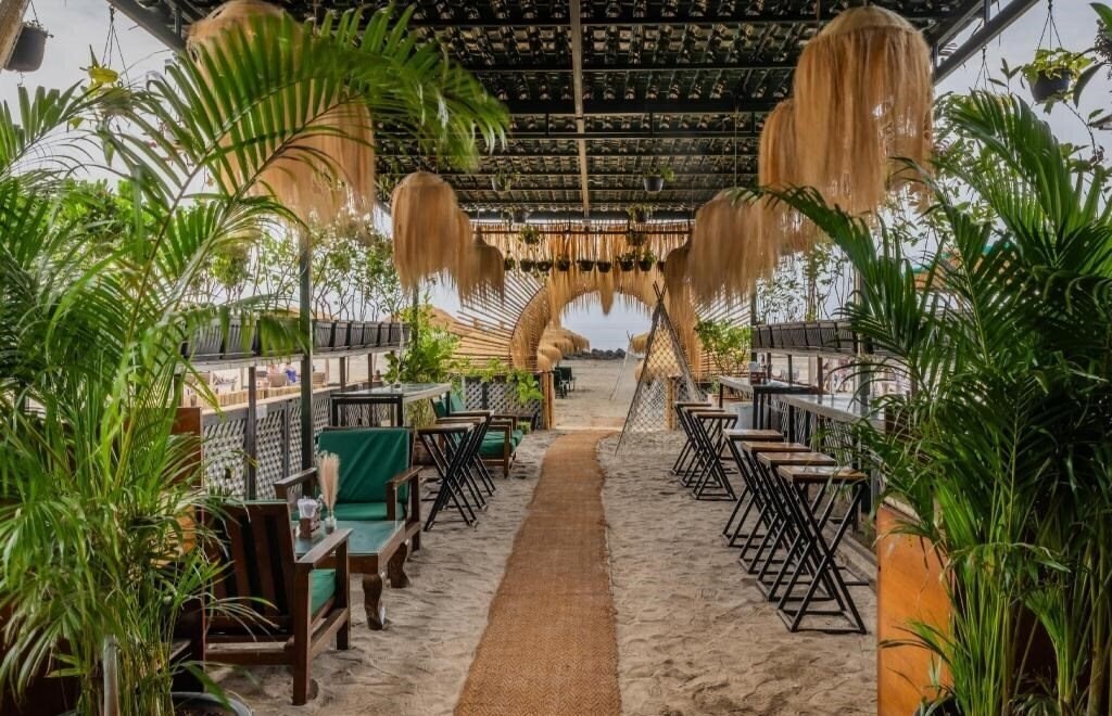 Отель Royale Amata by The Beach 2*