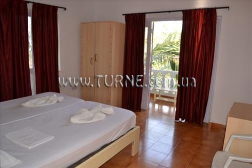 Фото Mandrem Beach Resort 2*