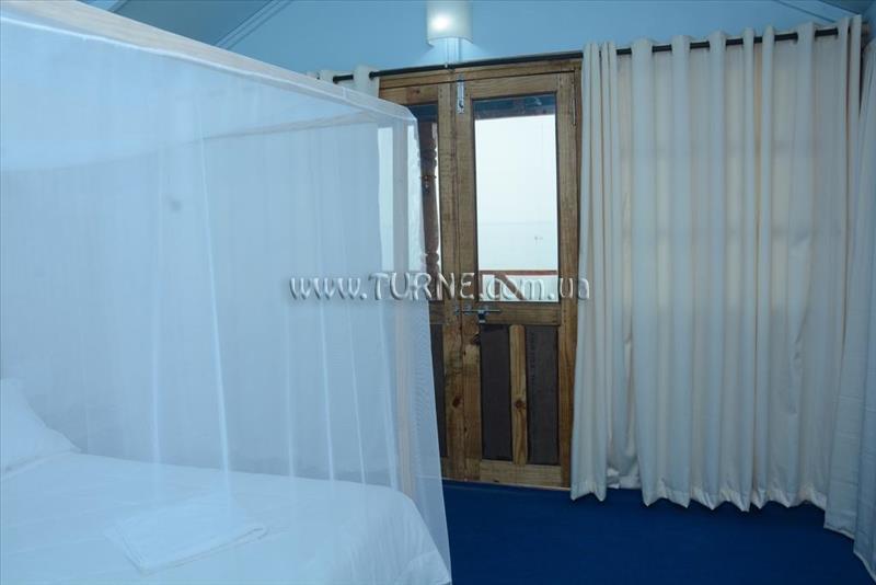 Neptune Point Beach Resort 2* суреті