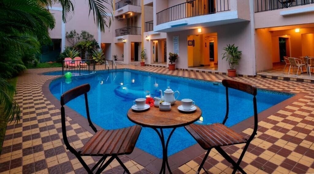 The Treehouse Blue 3* қонақ үйі