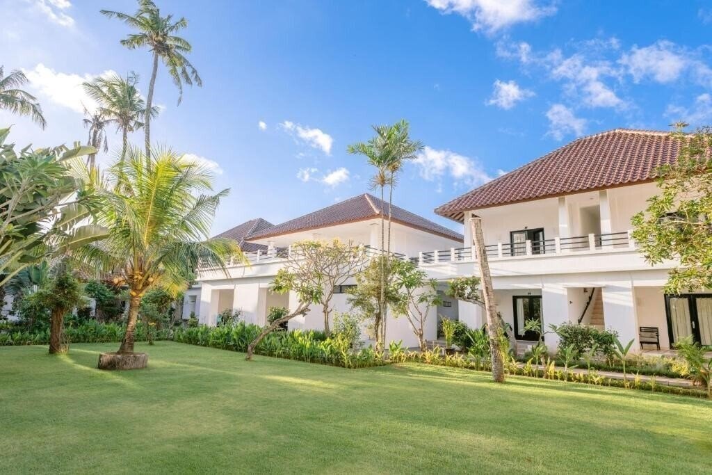 Фото Legong Keraton Beach Hotel 3*