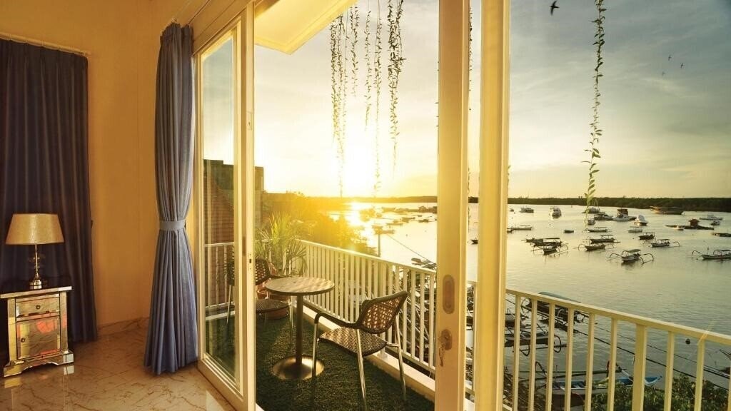 Villa Tepi Segara 4* суреті