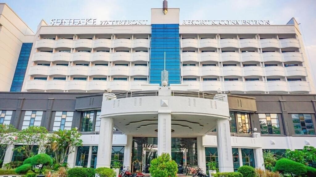 Отель Sunlake Hotel 4*