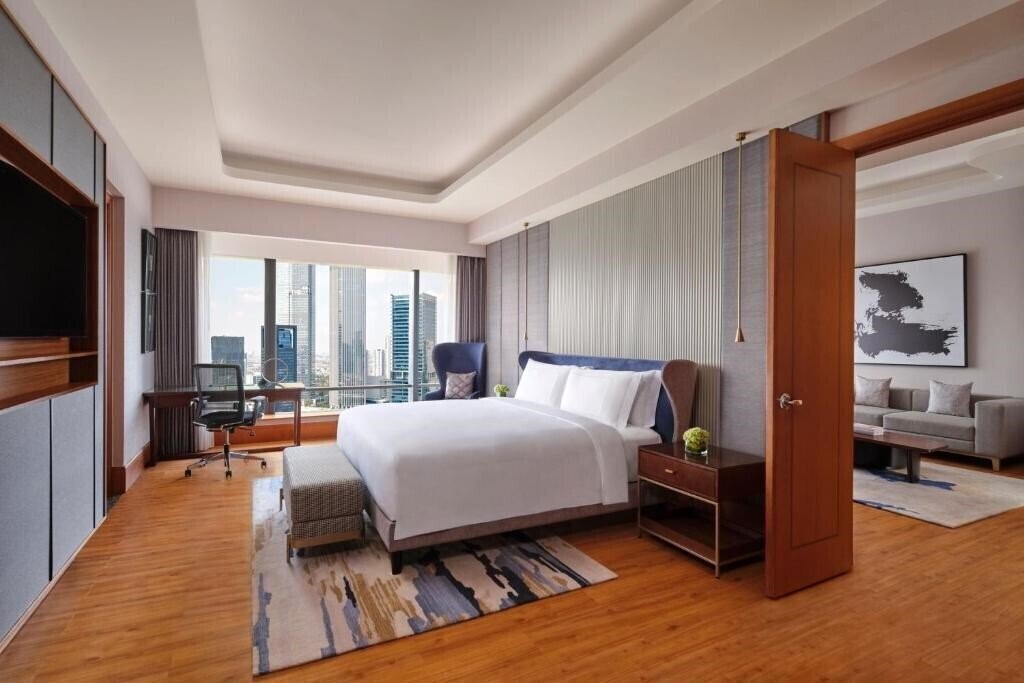 Фото The Ritz-Carlton Jakarta, Mega Kuningan 5*
