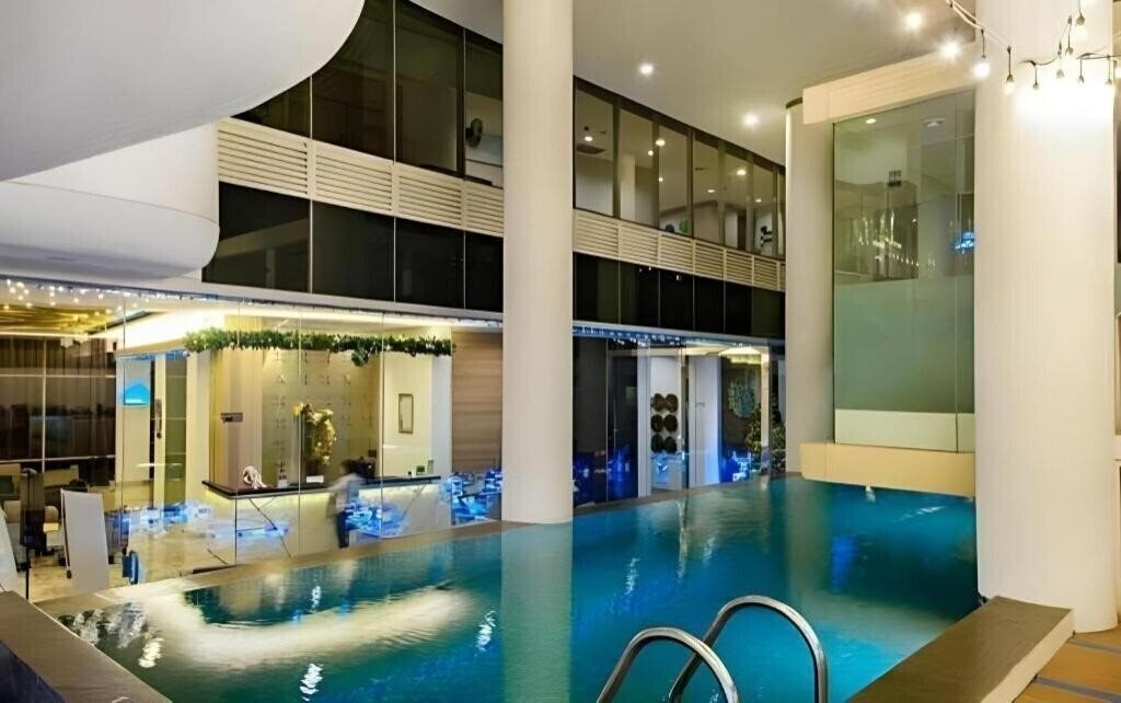 Blue Sky Hotel Petamburan 3* фотосуреті