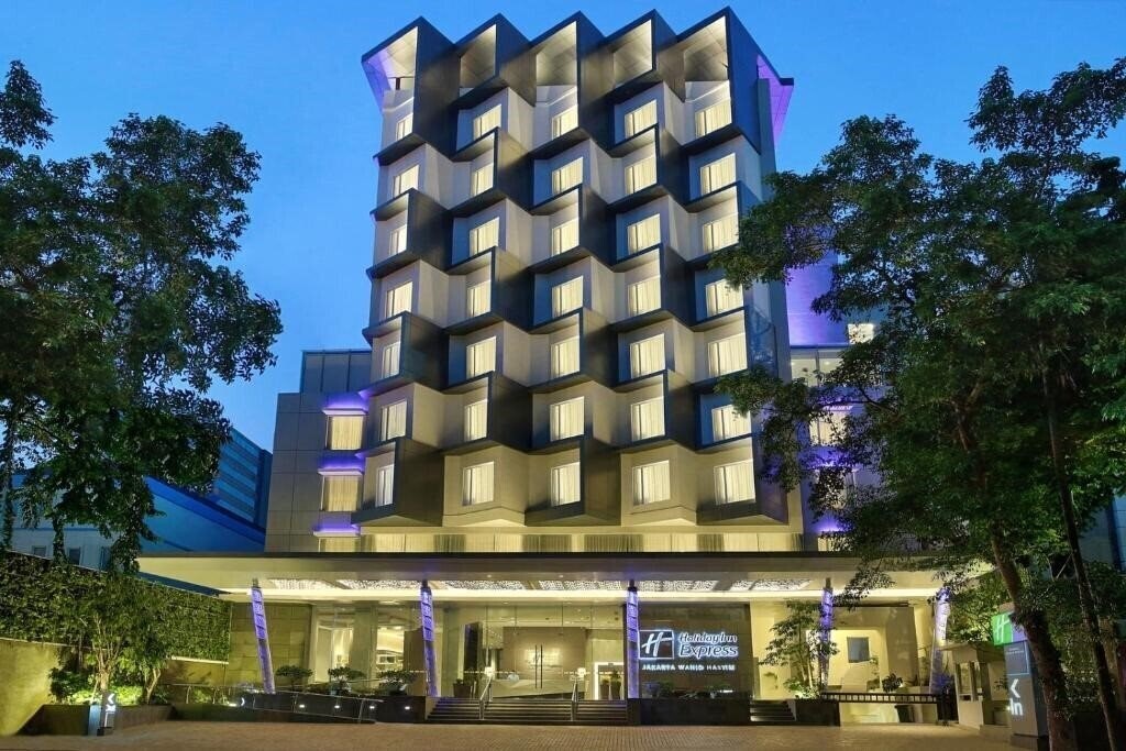Картинка Holiday Inn Express Jakarta Wahid Hasyim 3*