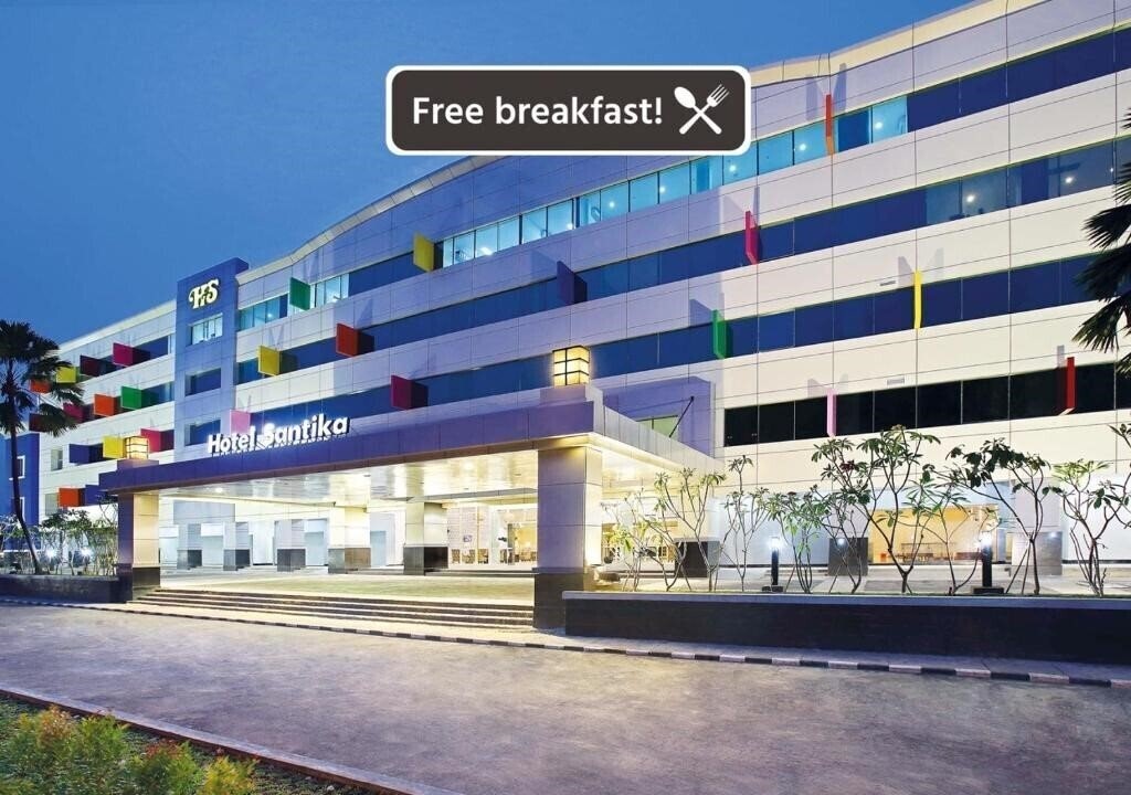 Отель Hotel Santika Kelapa Gading 3*
