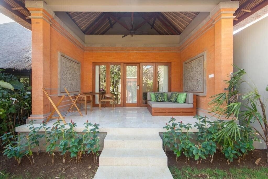 Legian Beach 4* фотосуреті