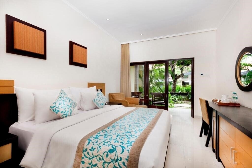 Фото Adhi Jaya Hotel 4*