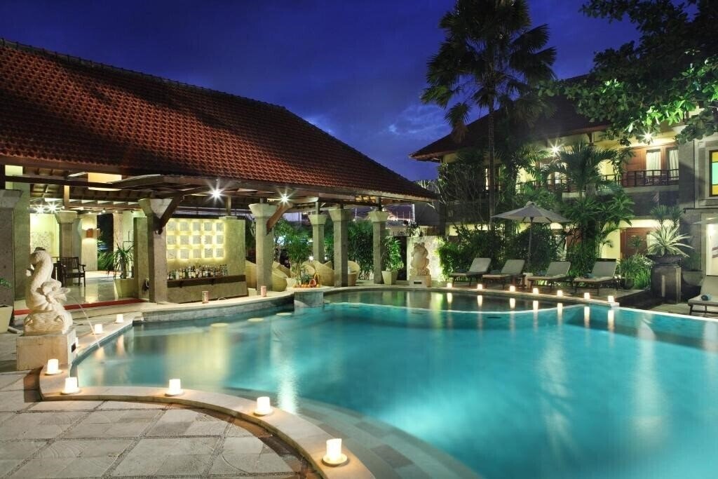 Изображение Adhi Jaya Hotel 4*