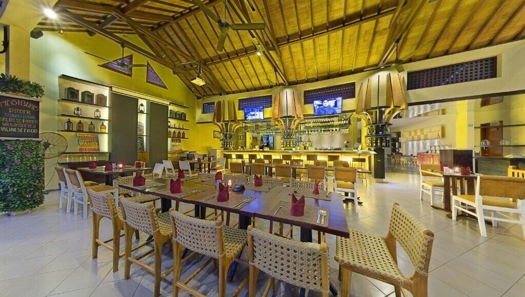 Картинка Adhi Jaya Hotel 4*