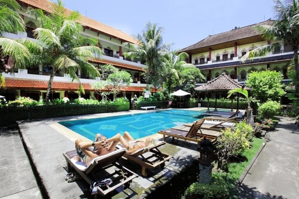 Bakung Sari Resort Kuta 3* қонақ үйі