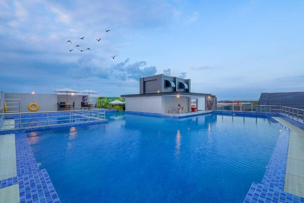 Royal Regantris Kuta (ex. Royal Singosari Kuta) 4* қонақ үйі