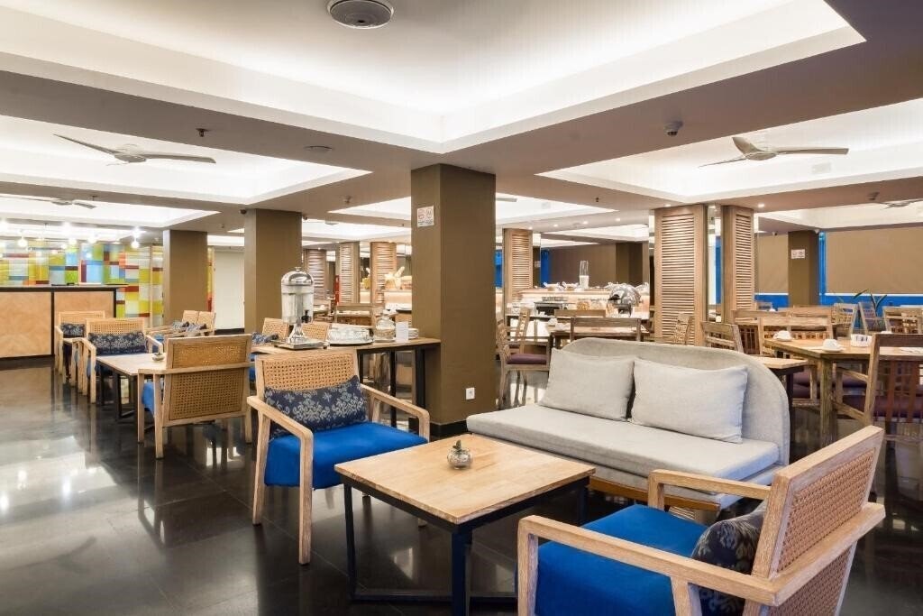 Изображение Best Western Kuta Beach 3*