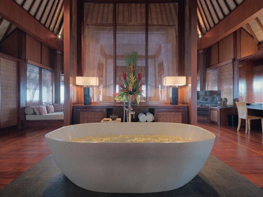 The Legian Bali 5* суреті