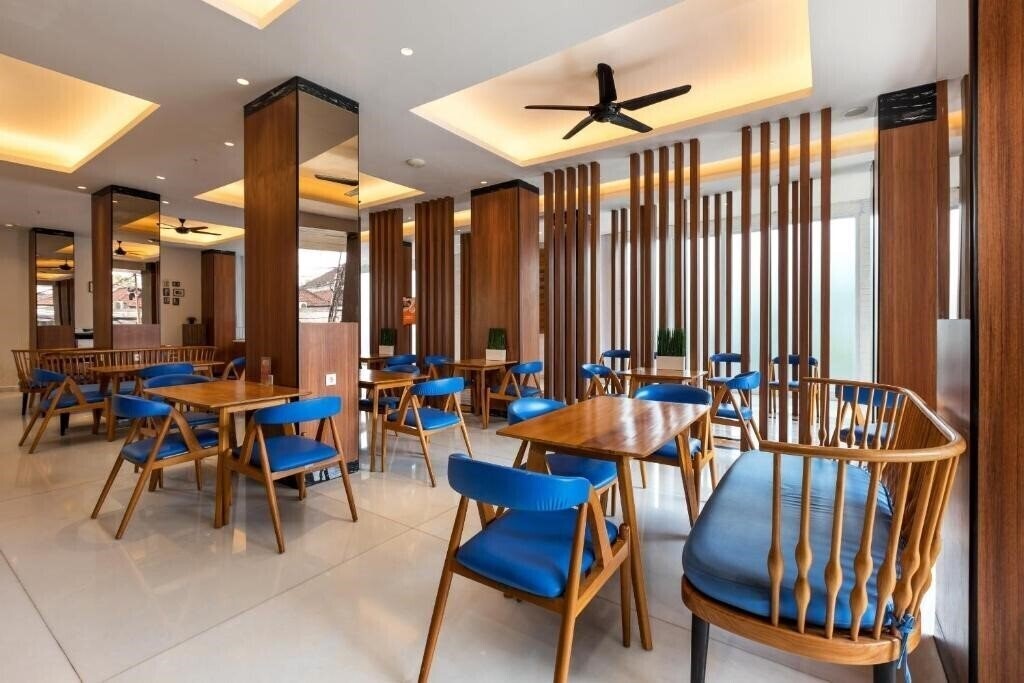 Boss Legian Hotel 3* суреті