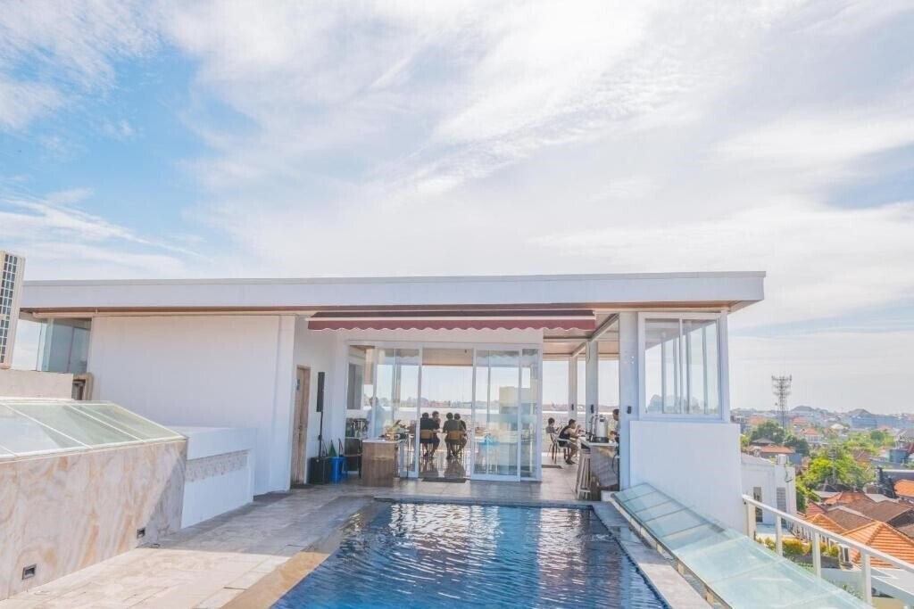 Boss Legian Hotel 3* суреті