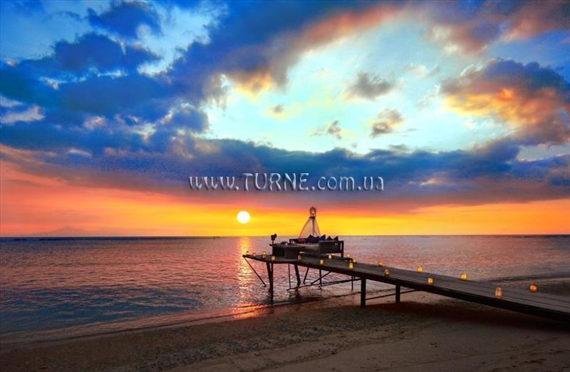 Отель Aston Sunset Beach Resort 4*