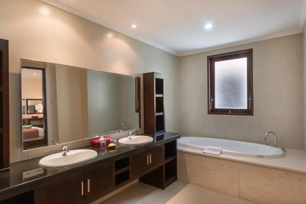 Peninsula Bay Resort 4* фотосуреті