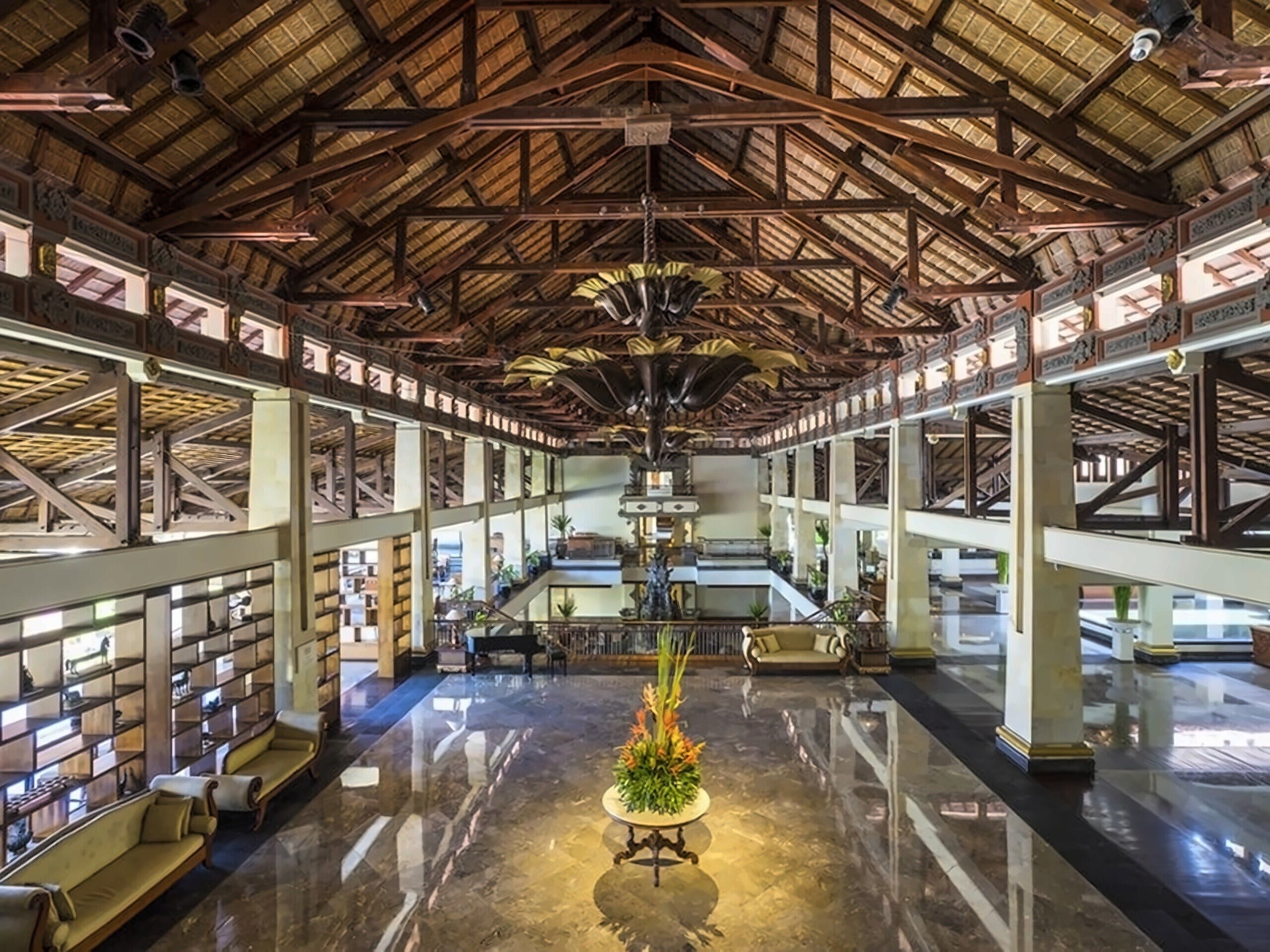 Nusa Dua Beach Hotel & SPA 5* фотосуреті