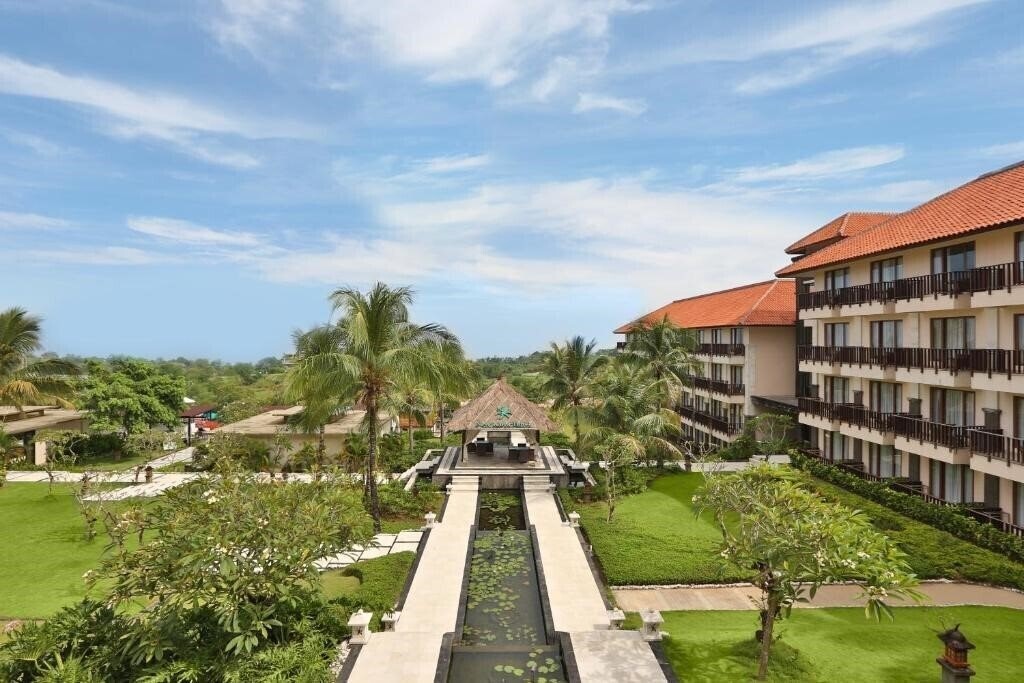 New Kuta Hotel by LORIN 3* суреті