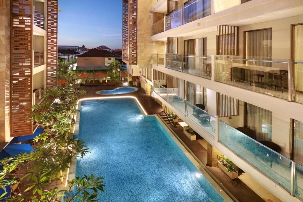 Фото The Harper Hotel Kuta 4*