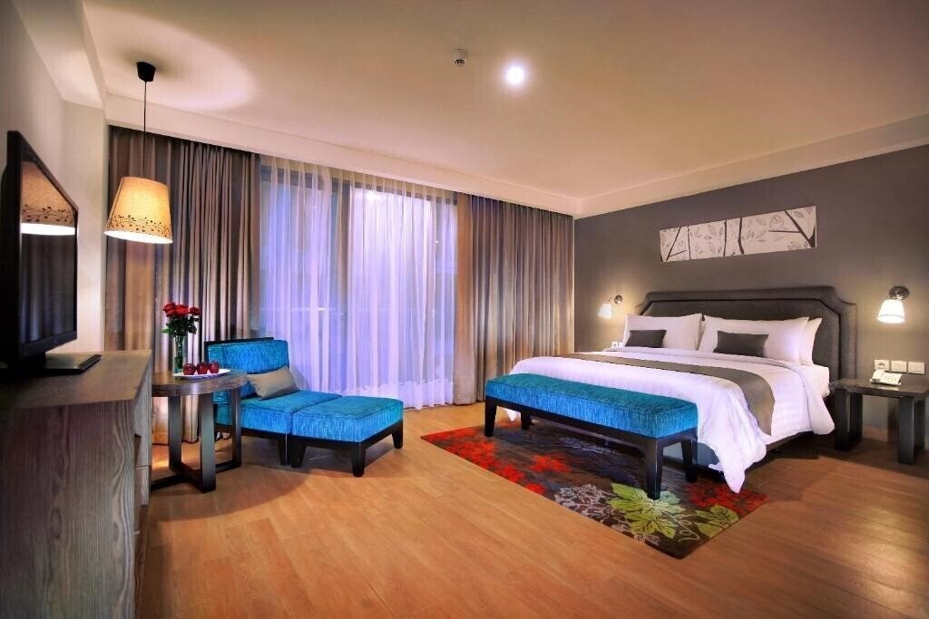 The Harper Hotel Kuta 4* суреті