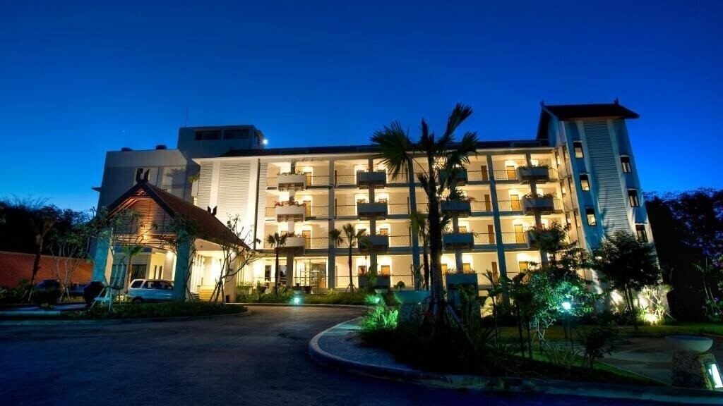 Bintang Flores 4* суреті