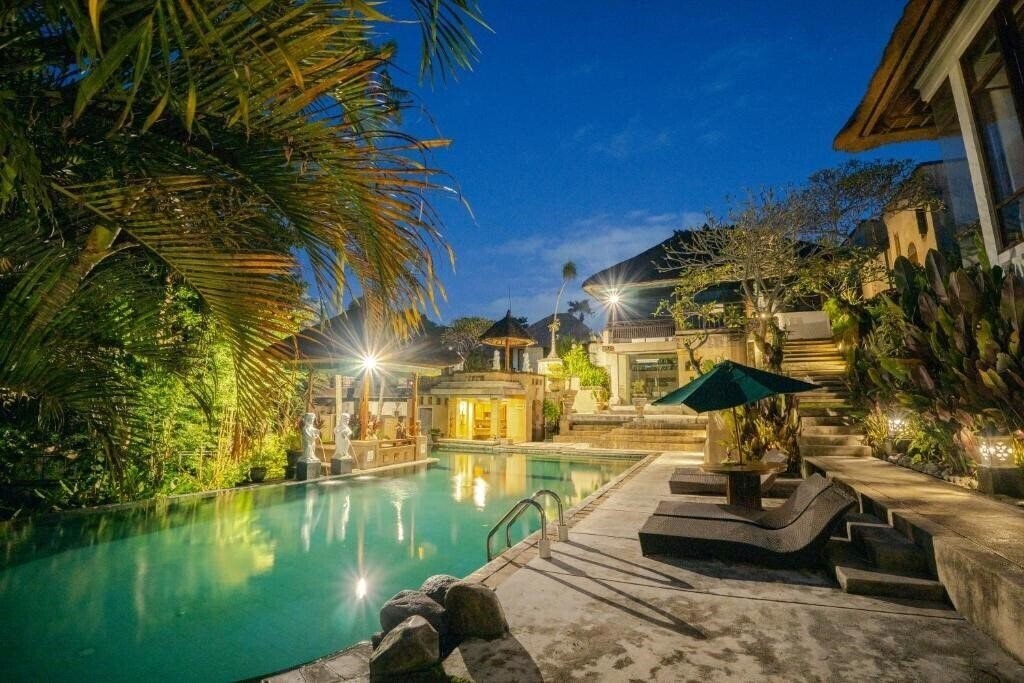 Alam Puri Art Museum & Resort 4* қонақ үйі