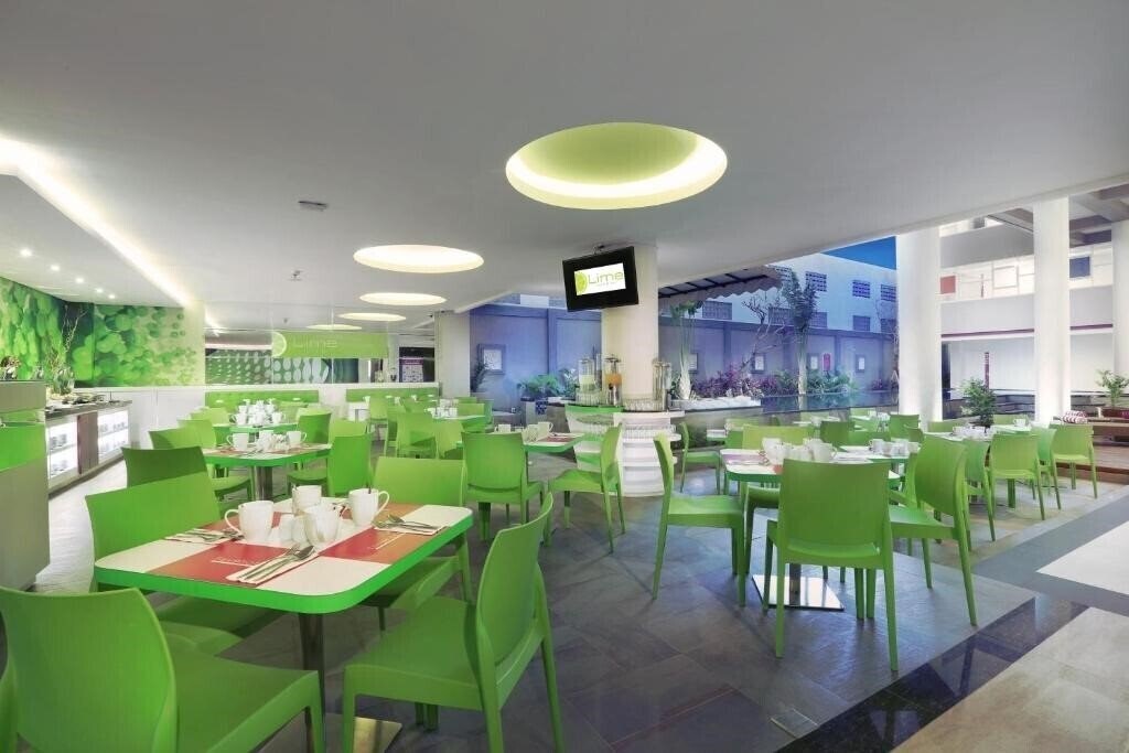 Изображение Favehotel Sunset Seminyak 3*